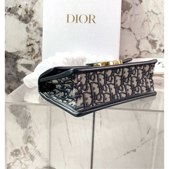 Dior Women Pre-Loved Bag Very Good Condition - Picture 5 of 9
